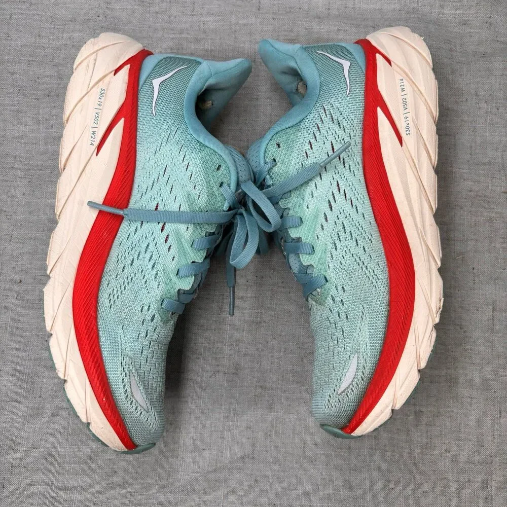 Hoka One One hoka one